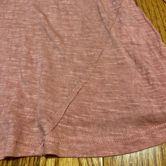 Annli’s Style soft pink cold shoulder top - Picture 2 of 3